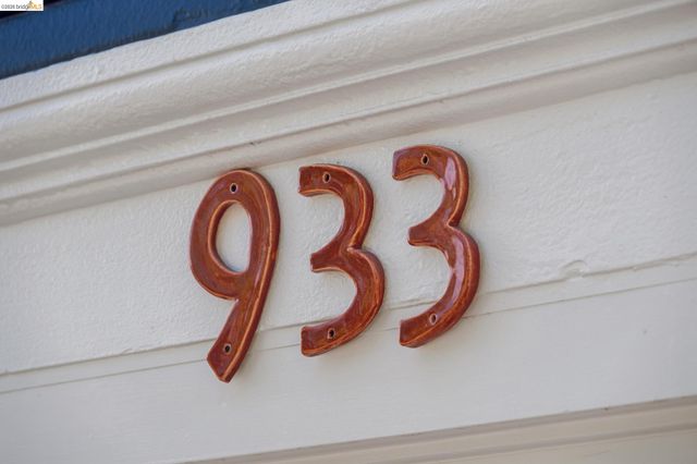933 56Th St, Oakland, CA 94608