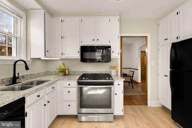 3918 17TH PL NE, Washington, DC 20018