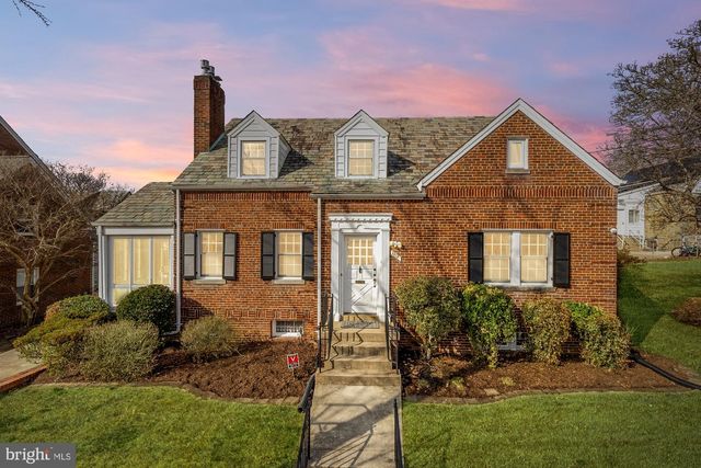 3918 17TH PL NE, Washington, DC 20018