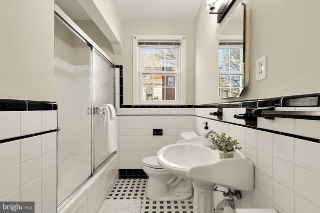 3918 17TH PL NE, Washington, DC 20018