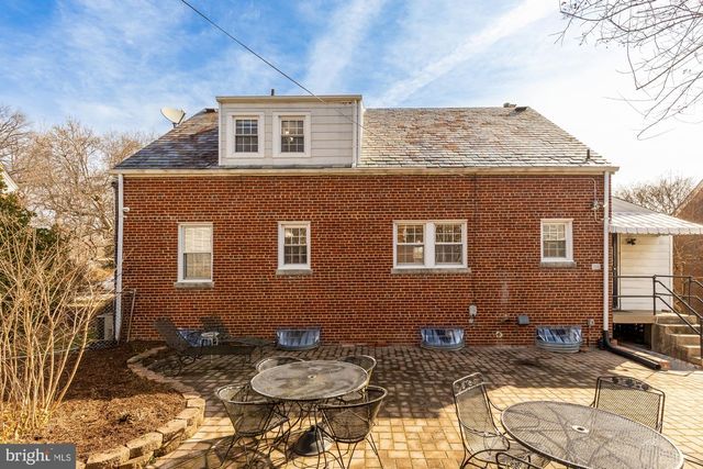 3918 17TH PL NE, Washington, DC 20018