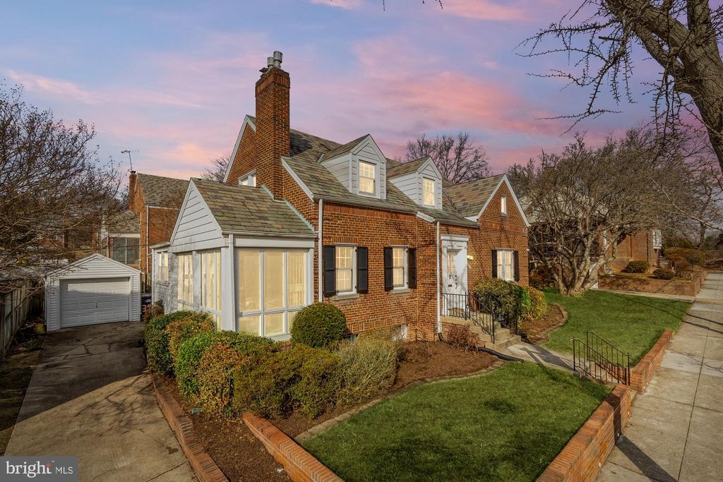 3918 17TH PL NE, Washington, DC 20018