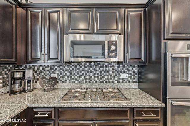 9526 S Quiet Dove Drive, Tucson, AZ 85747