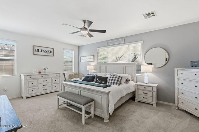 9526 S Quiet Dove Drive, Tucson, AZ 85747