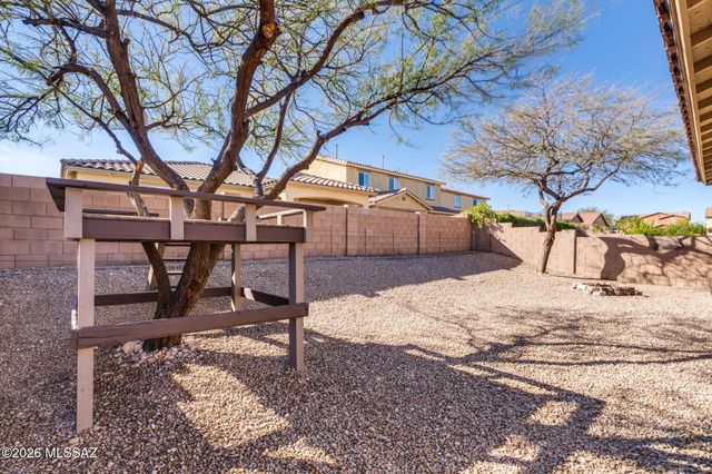 9526 S Quiet Dove Drive, Tucson, AZ 85747