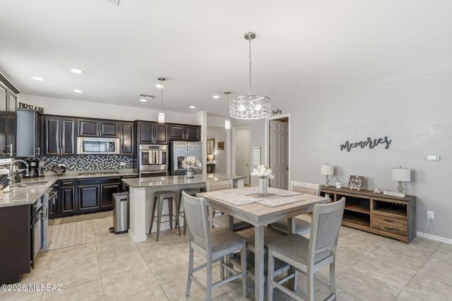 9526 S Quiet Dove Drive, Tucson, AZ 85747