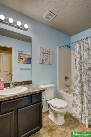 19418 R Street, Omaha, NE 68135