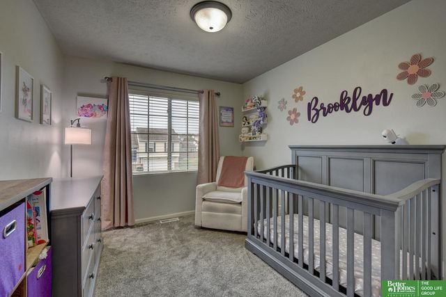 19418 R Street, Omaha, NE 68135