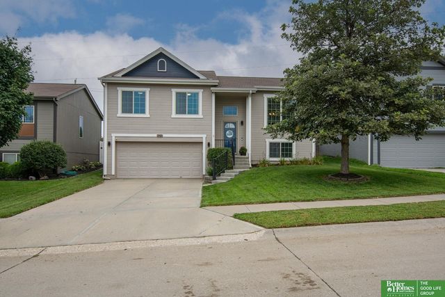 19418 R Street, Omaha, NE 68135