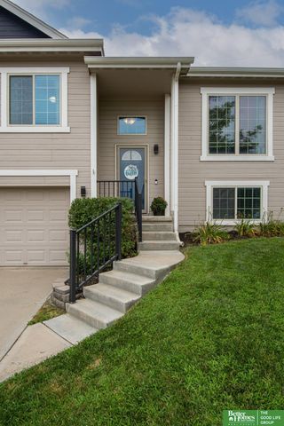 19418 R Street, Omaha, NE 68135