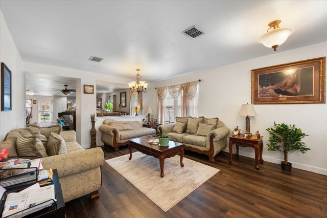 1315 Foster Street, Cedar Hill, TX 75104