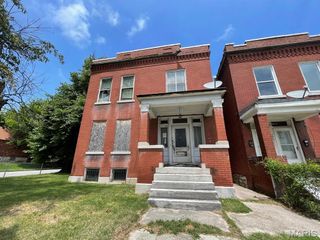 1063 Hornsby Avenue, St Louis, MO 63147
