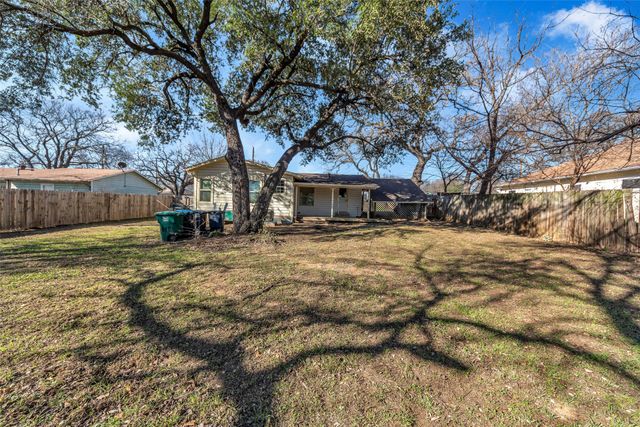 2721 Janice Lane, Fort Worth, TX 76112