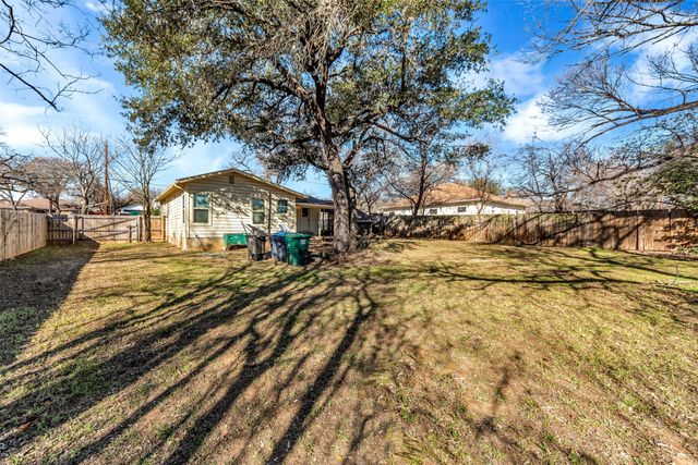 2721 Janice Lane, Fort Worth, TX 76112