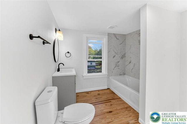 3 Oakland Avenue, East Stroudsburg, PA 18301