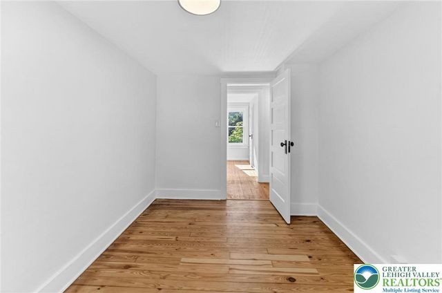 3 Oakland Avenue, East Stroudsburg, PA 18301