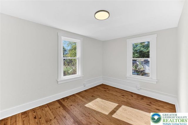 3 Oakland Avenue, East Stroudsburg, PA 18301