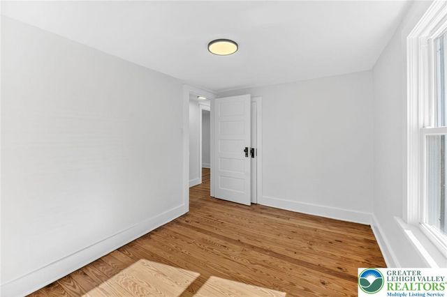 3 Oakland Avenue, East Stroudsburg, PA 18301