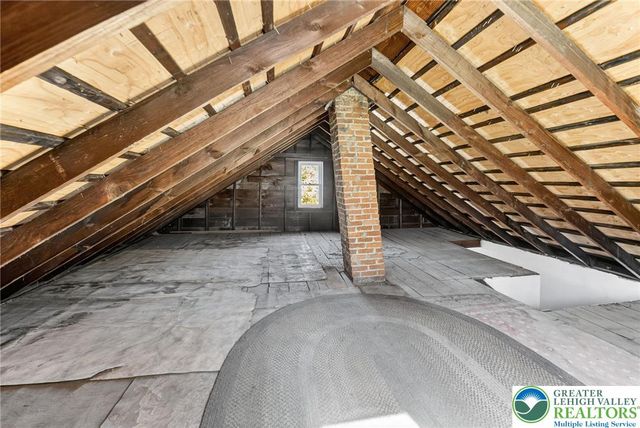 3 Oakland Avenue, East Stroudsburg, PA 18301