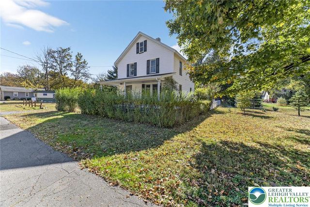 3 Oakland Avenue, East Stroudsburg, PA 18301