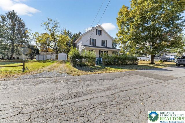 3 Oakland Avenue, East Stroudsburg, PA 18301