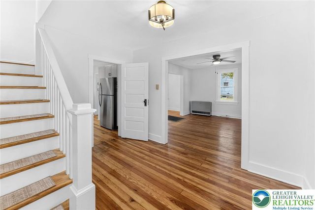 3 Oakland Avenue, East Stroudsburg, PA 18301