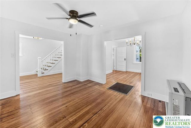 3 Oakland Avenue, East Stroudsburg, PA 18301