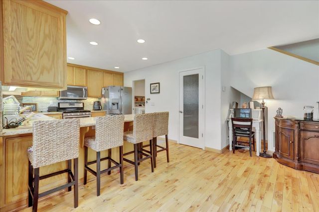 15900 Dry Creek Ln, Grass Valley, CA 95949