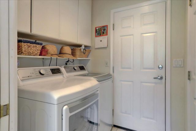 15900 Dry Creek Ln, Grass Valley, CA 95949