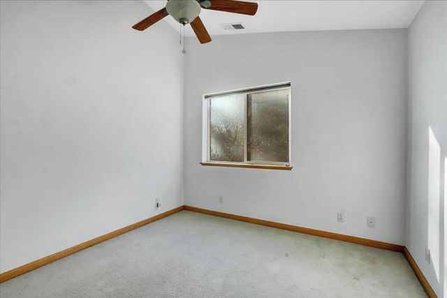 15900 Dry Creek Ln, Grass Valley, CA 95949