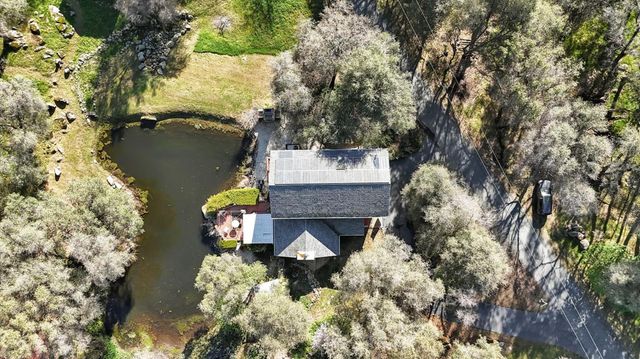 15900 Dry Creek Ln, Grass Valley, CA 95949