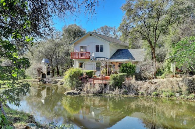 15900 Dry Creek Ln, Grass Valley, CA 95949