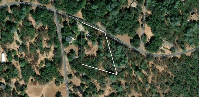 15900 Dry Creek Ln, Grass Valley, CA 95949