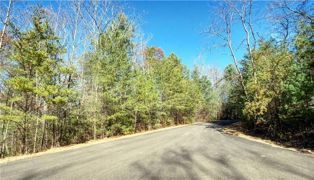 5566 Red Fox Lane, Jasper, GA 30143