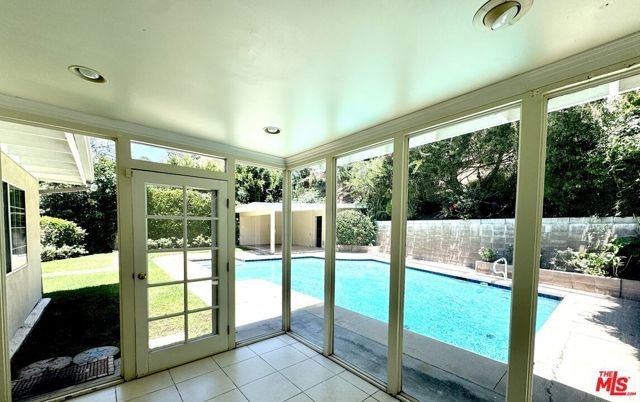 1546 San Ysidro Drive, Beverly Hills, CA 90210
