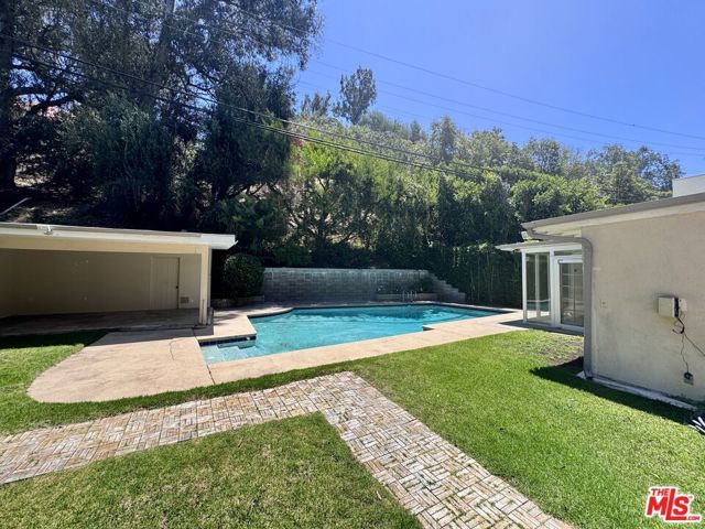 1546 San Ysidro Drive, Beverly Hills, CA 90210