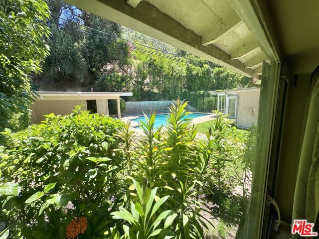 1546 San Ysidro Drive, Beverly Hills, CA 90210