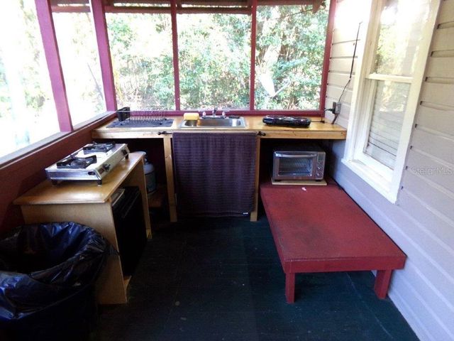 1821 SE 6TH AVENUE, Gainesville, FL 32641