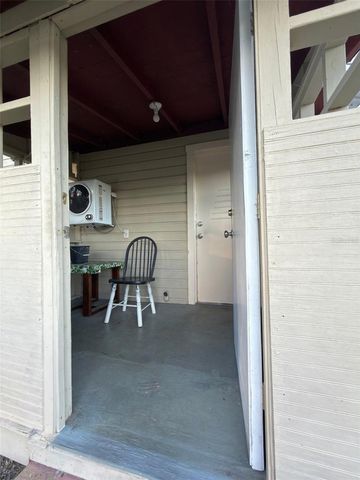 1821 SE 6TH AVENUE, Gainesville, FL 32641