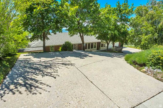 1232 E CHANDLER CIR, Salt Lake City, UT 84103