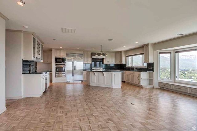 1232 E CHANDLER CIR, Salt Lake City, UT 84103