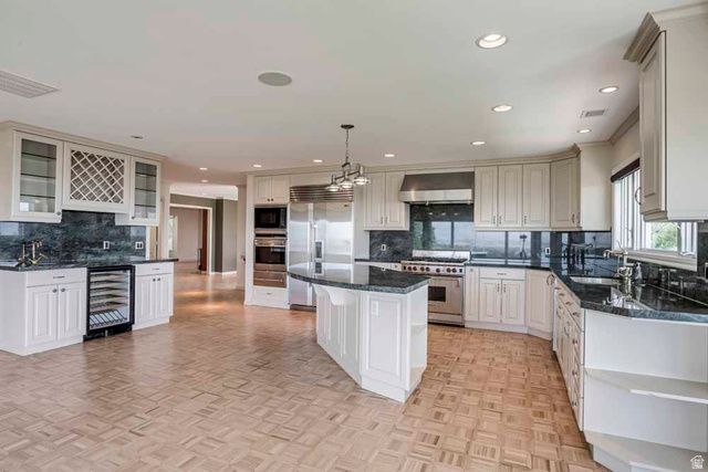 1232 E CHANDLER CIR, Salt Lake City, UT 84103