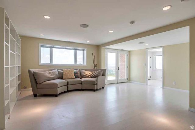 1232 E CHANDLER CIR, Salt Lake City, UT 84103