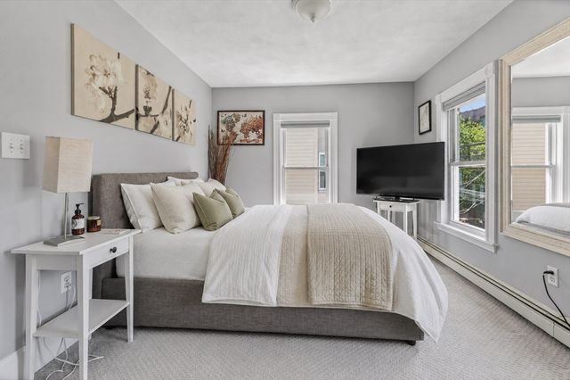 17-B Bonair St 17B, Somerville, MA 02145