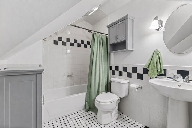 17-B Bonair St 17B, Somerville, MA 02145