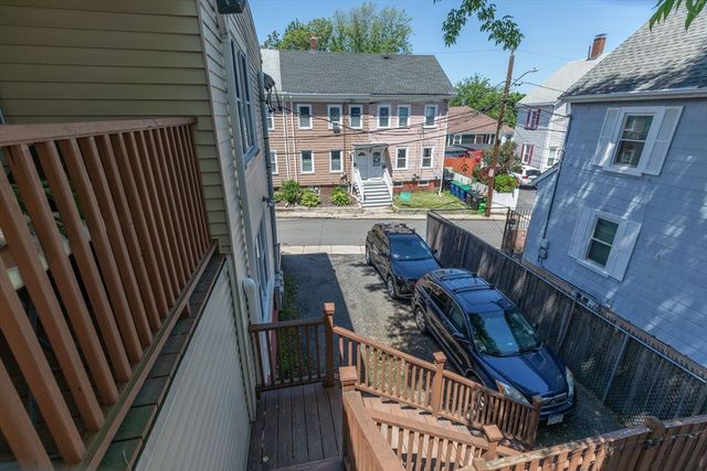 17-B Bonair St 17B, Somerville, MA 02145