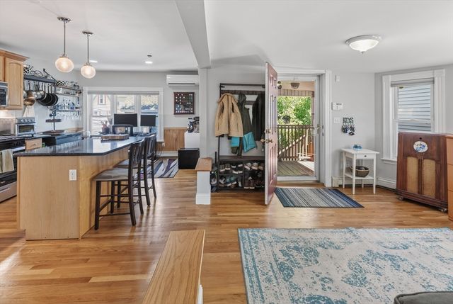 17-B Bonair St 17B, Somerville, MA 02145