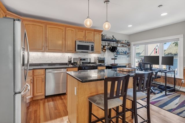 17-B Bonair St 17B, Somerville, MA 02145