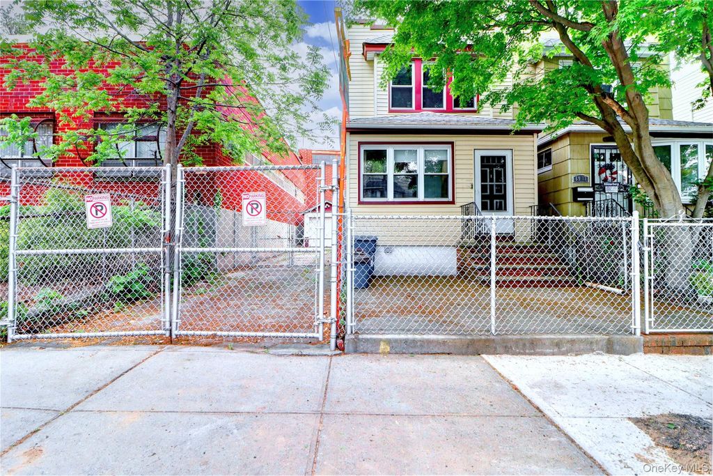 69-15 69th Place, Glendale, NY 11385 — photo 2