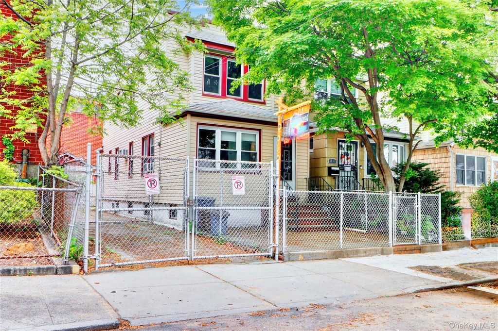 69-15 69th Place, Glendale, NY 11385 — photo 3